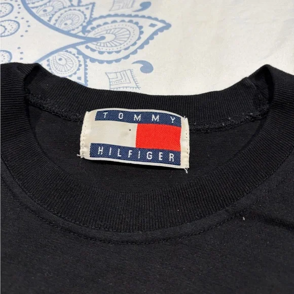 Tommy Hilfiger shirt XL - Picture 3 of 3